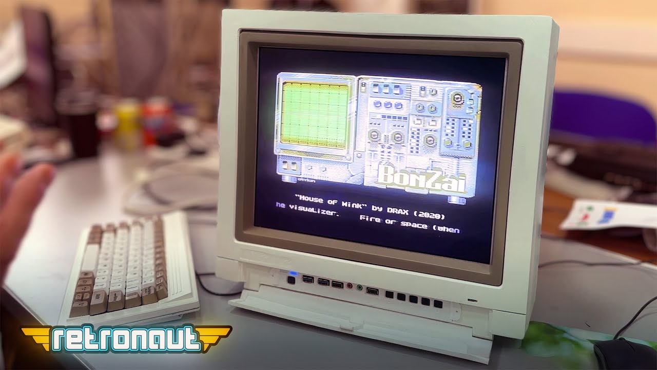 Revealing the 📺 1084sx retro monitor project at the Kickstart Amiga Event!